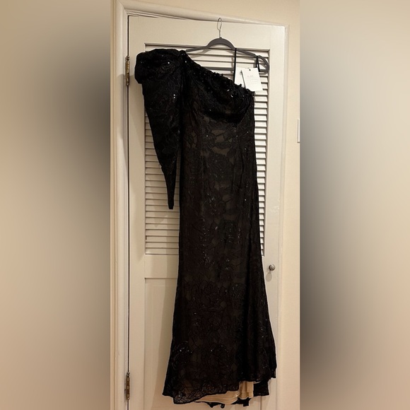 Mac Duggal one sleeve black sequin gown - Picture 6 of 6